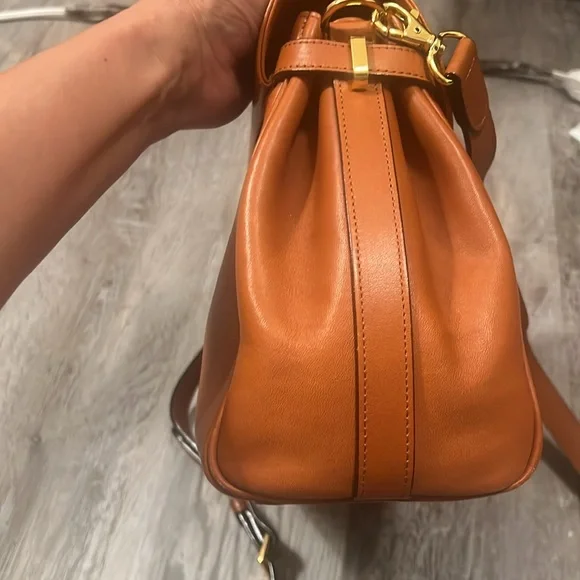 Beautiful authentic Crossbody Valentino Garavani - Picture 7 of 12